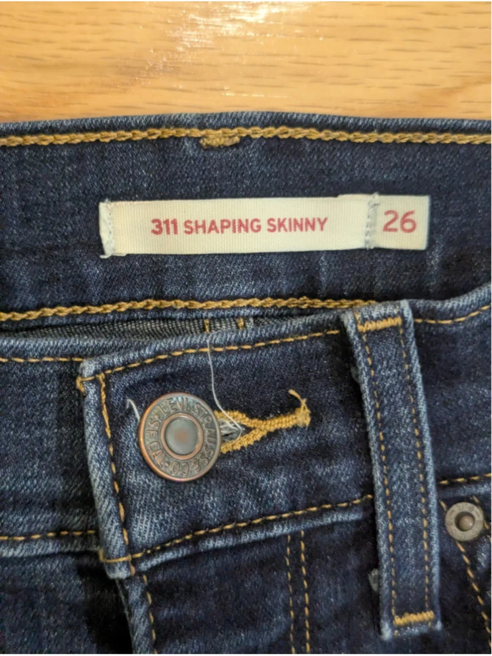Levi's 311 Shaping Skinny Jeans Size 26